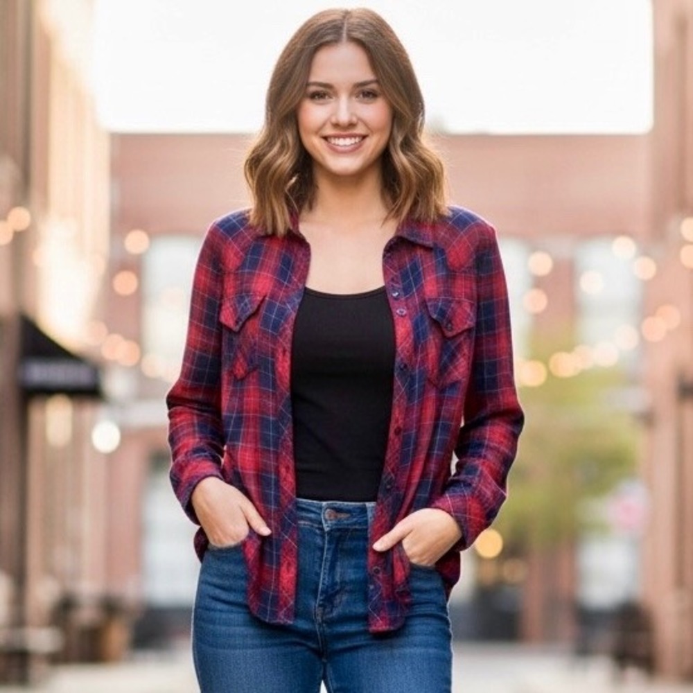 Rails Plaid Button Down Shirt Women Medium Red Blue Flip Cuff Tencel Rayon Blend